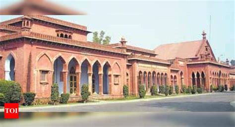 Aligarh Muslim University study centre to start classes from next session - Times of India