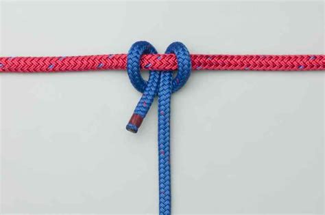 Cow Hitch – End Method | How to tie a Cow Hitch – End Method using Step-by-Step Animations ...