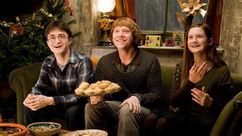 "Harry Potter" Supercut Highlights Every Food From the Films | Teen Vogue