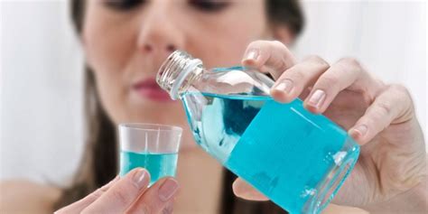 How to Use Mouthwash Efficiently for Healthy Gums and Dental Hygiene