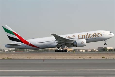 Emirates Fleet Boeing 777-200LR Details and Pictures