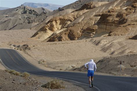 Badwater 135: A photo gallery of the world's toughest race - Stride Nation