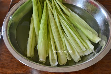 Varada's Kitchen and Garden: Green Corn Tamales