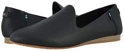 The 12 Most Comfortable Flats and Women's Walking Shoes