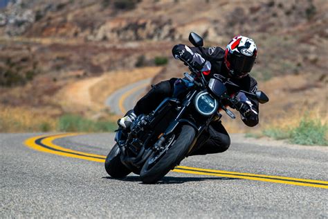 2022 Honda CB1000R Black Edition Review - Cycle News