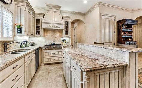 Antique White Kitchen Cabinets Are What Many Homeowners Look For - GEC Cabinet Depot