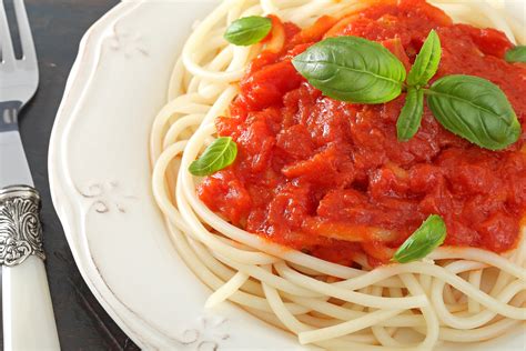 Simple Pasta al Pomodoro | Mississippi Market Co-op