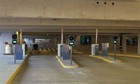 Washington Dulles International Airport New Parking Structures - WGI