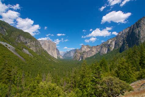Yosemite Valley In California Free Stock Photo - Public Domain Pictures
