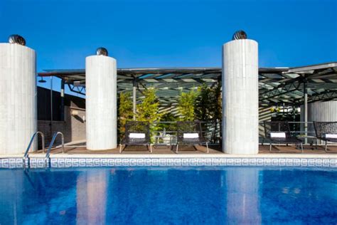 Best Hotels With Rooftop Pools In Barcelona 2022 - The Luxury Editor