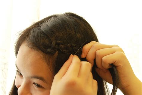 How-To: The Snake Braid - The Bella Insider