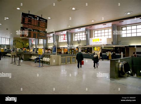 Central Station, Montreal, Quebec Stock Photo - Alamy