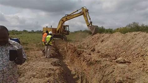 Pipeline trench excavation - YouTube