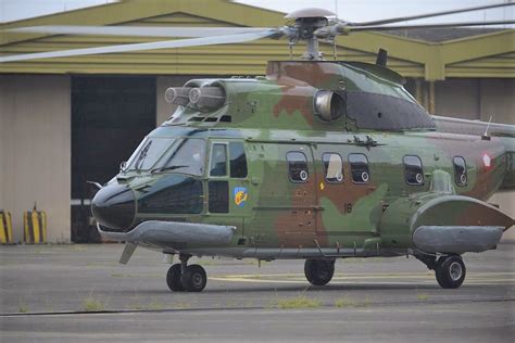 DEFENSE STUDIES: Melihat Spesifikasi Helikopter Super Puma NAS-332 C1+ dari PT DI untuk TNI AU