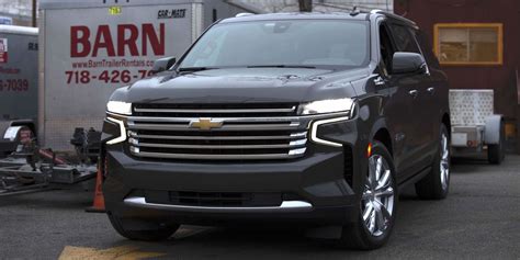 2021 Chevrolet Suburban Diesel Review - Duramax Suburban Tested