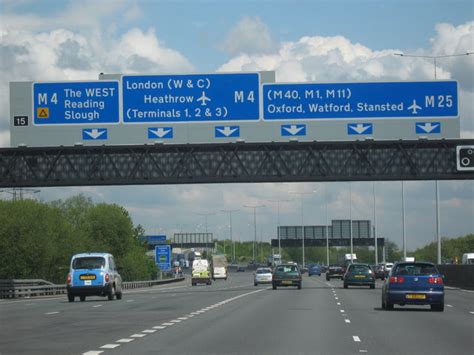 File:M25 Motorway Clockwise. Junction 15 Slip Road For M4 - Geograph ...