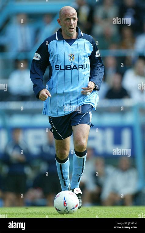 GARY MCALLISTER COVENTRY CITY FC HIGHFIELD ROAD COVENTRY 16 August 2003 Stock Photo - Alamy