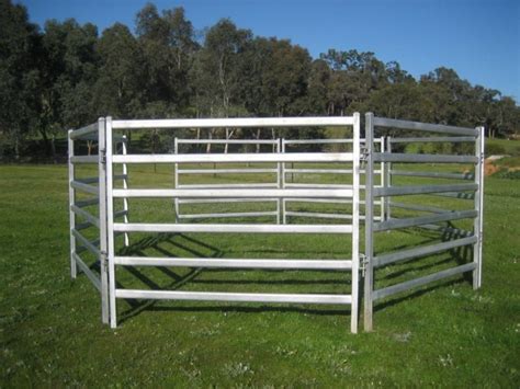 From Budget Cattle Panels To Extra Heavy Duty Portable Corral Panels ...