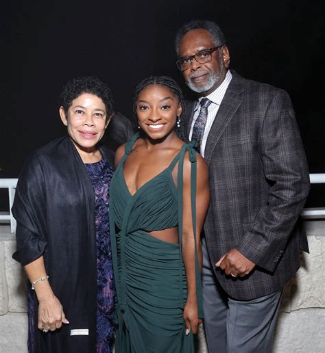 Simone Biles and family celebrate dad’s 75th birthday — and reveal gift ...