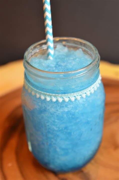 How To Make A Blue Raspberry Slushie – WLFA