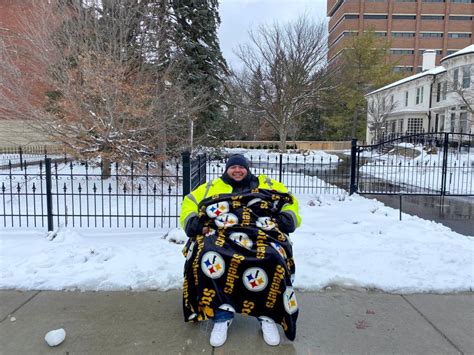 Michigan football national championship parade: Fans brave cold in Ann ...