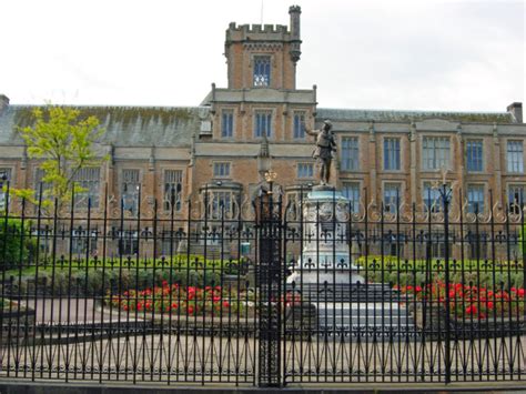 Nottingham High School © Stephen McKay cc-by-sa/2.0 :: Geograph Britain and Ireland