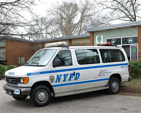 P060s NYPD Police Van, Brooklyn, New York City | Police truck, Old ...