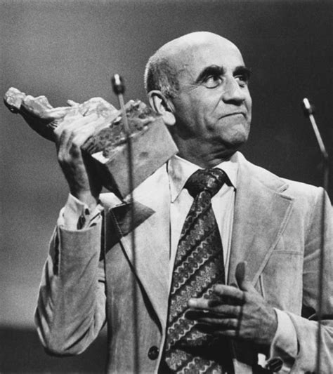 Alf Garnett actor Warren Mitchell dies aged 89 | Celebrity News ...