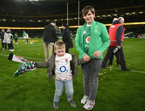 Ireland coach Andy Farrell's family all smiles as they celebrate Grand ...