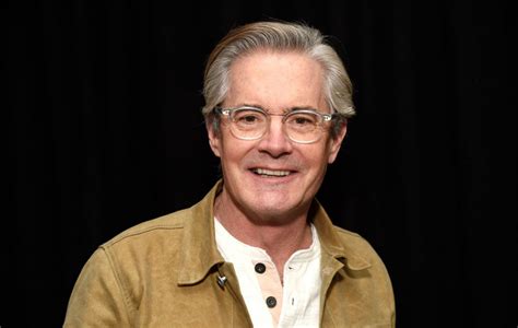 Kyle MacLachlan puts 'Twin Peaks' spin on Fleetwood Mac 'Dreams' challenge