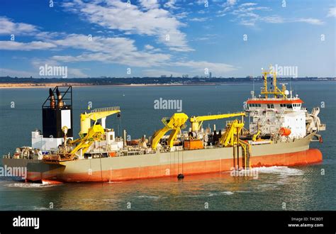 Hopper dredger ship Stock Photo - Alamy