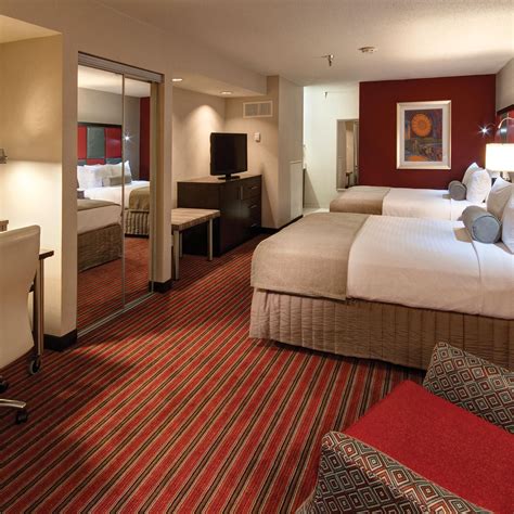 Downtown Hotels Near Convention Center | Crowne Plaza Indianapolis - Dwtn - Union Stn