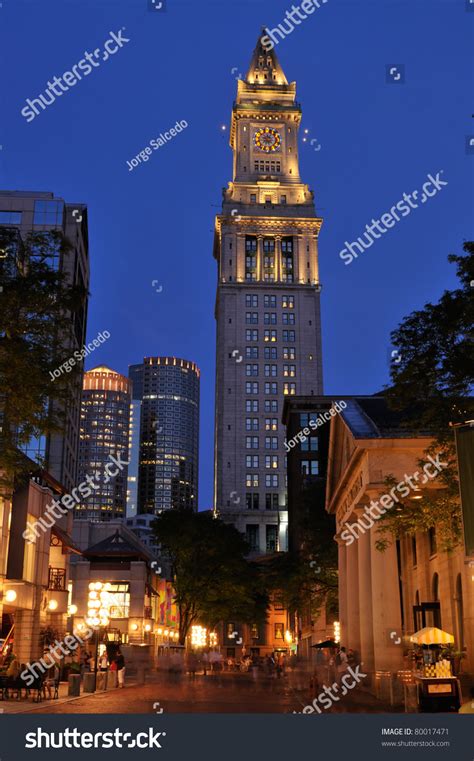 15 Quincy Market Boston Night People Images, Stock Photos & Vectors | Shutterstock