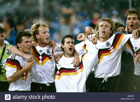 Jurgen klinsmann 1990 hi-res stock photography and images - Alamy