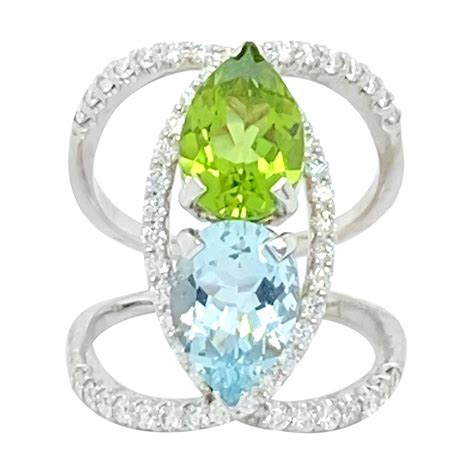 Peridot and Diamond Ring For Sale at 1stDibs