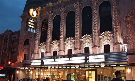 Theatres - Landmark Century Centre Cinema, Chicago - Landmark Theatres