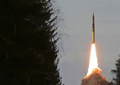 Russia’s Strategic Rocket Forces Test Launch Nuclear-Capable RS-24 Yars ...