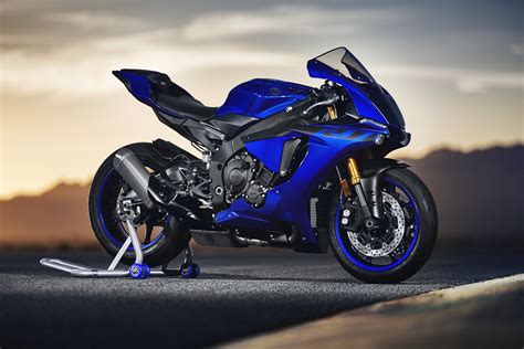 R1 Bike 4k Wallpaper