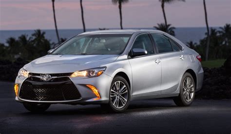 2016 Toyota Camry | University Mitsubishi