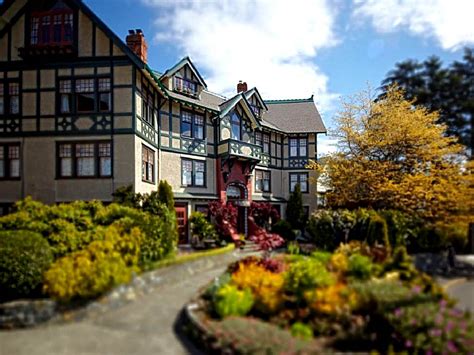 Top 20 Small Luxury Hotels in Vancouver island