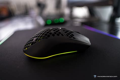 SteelSeries Aerox 3 Wireless Review - Incredibly light