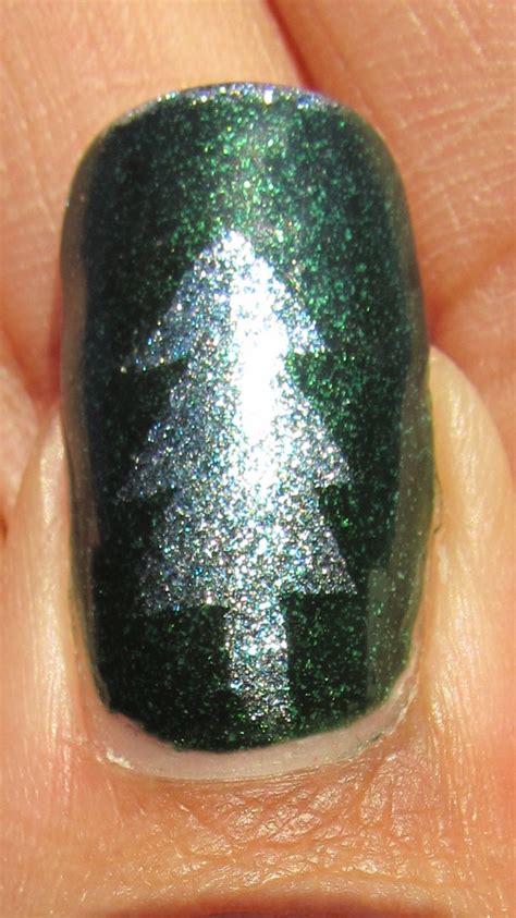 My Simple Little Pleasures: NOTD: China Glaze Glittering Garland & Christmas Tree Stencils