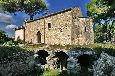 Guided tours to the Neapolis archaeological park in Syracuse / Visite guidate al parco ...