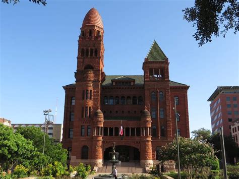 Face masks required for visitors of Bexar County Courthouse complex ...