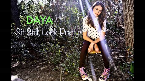 Daya- Sit Still, Look Pretty (Karaoke/Instrumental Version) - YouTube