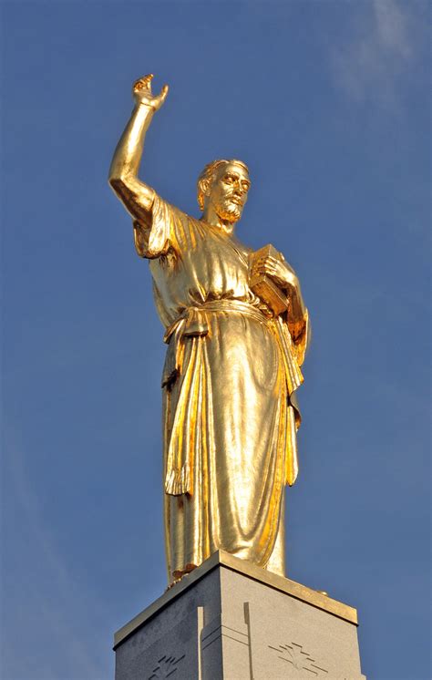 Angel Moroni Statue on the Hill Cumorah | Book of Mormon Central