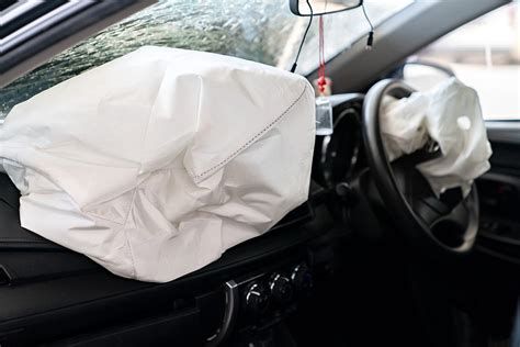 Airbag Replacement: A Comprehensive Guide ️