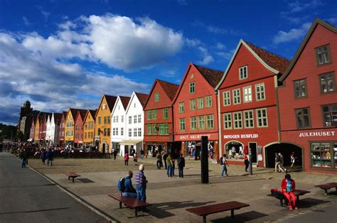 Where to Shop and Eat in Bryggen (Bergen, Norway)