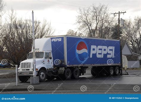 Pepsi Truck In SoHo Editorial Photo | CartoonDealer.com #100964281