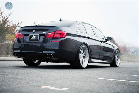 BMW F10 M5 Looks Weird on Modulare Wheels - autoevolution